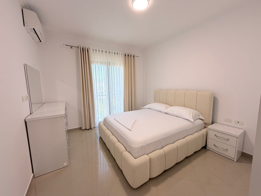 🏡 FOR RENT APARTMENT 1+1 – GREEN CITY, ASTIR  📍 Location: Green City, Astir 🏢 Floor: 2 🛗 New building with elevator 🛏️ Typology 1+1 💰 Price: 55,000 lek/month  Apartment located in a highly sought and accessible area.  📞 For more information or for a visit, contact privately.