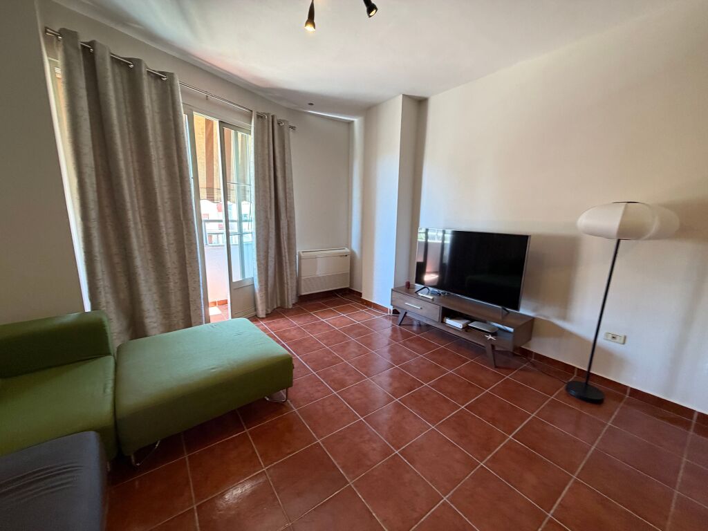 Qera apartament 2+1  Rruga Islam Alla  myslym shyr cmimi 700 eueo