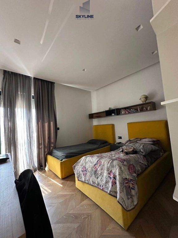 Shitet Apartament 2+1+2 + Post Parkimi-Green City
