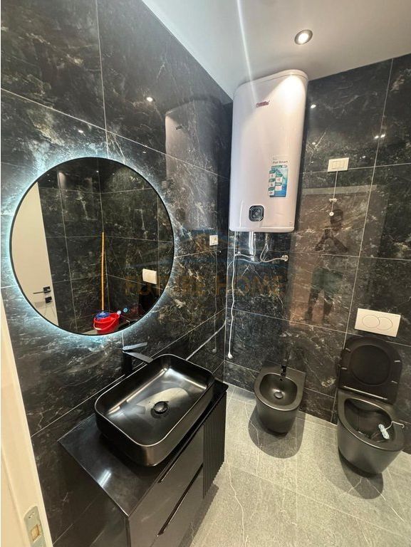 Qera, Apartament 2+1+2+Post Parkimi , Lake View Residence , Tiranë