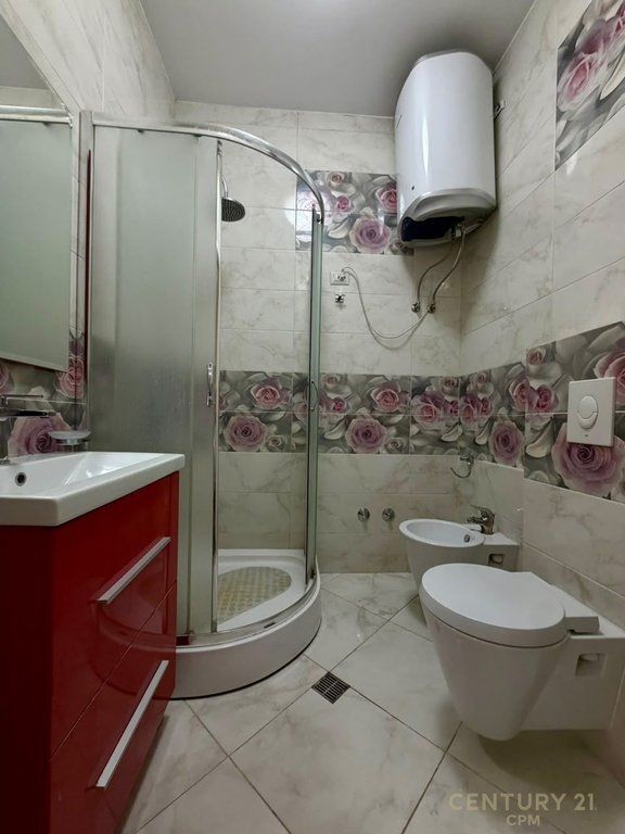 APARTAMENT 1+1 PER QIRA TEK PAZARI I RI! 750 € /Muaj 70,000 Lekë /Muaj