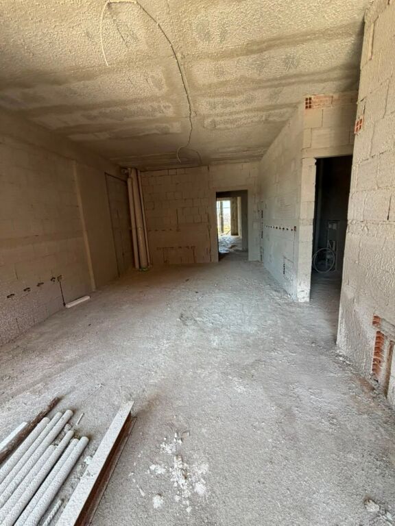 Shitet Apartament 2+1 + 2 Tualete** 📍 **Riverside Residence – Ish Parku**