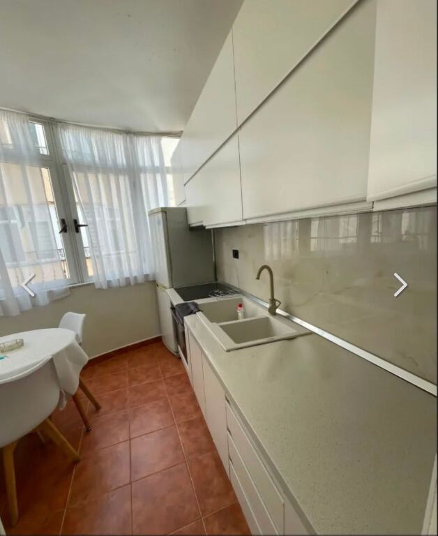 Apartament me qera 2+1 Komuna e Parisit
