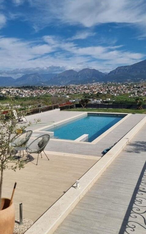 📌JEPET ME QIRA – VILË LUKSOZE NË TEG 🏡