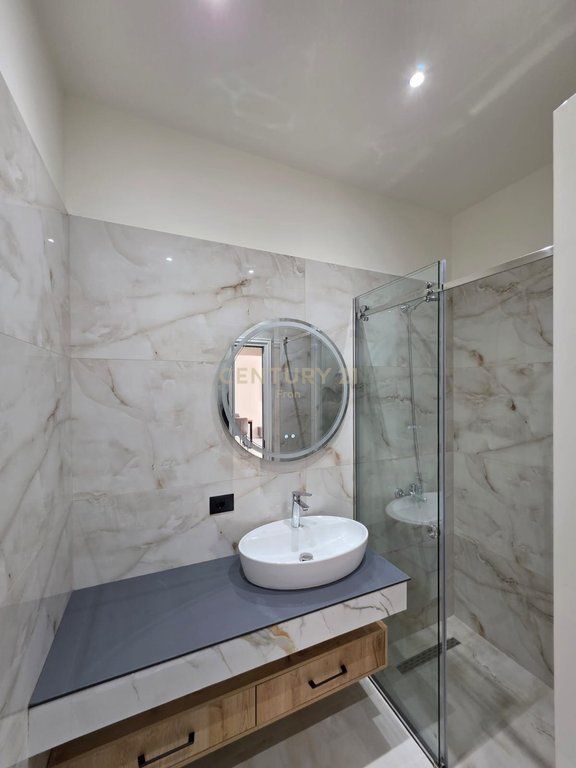 🏢 3 Apartments for Rent / Also available for Airbnb – Zoo Garden – 200,000 Lek /Month