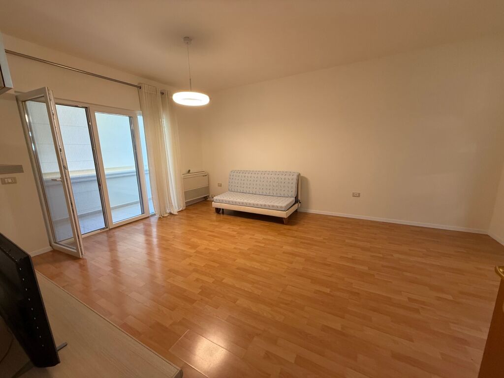 Apartment for rent near the High School 2+1