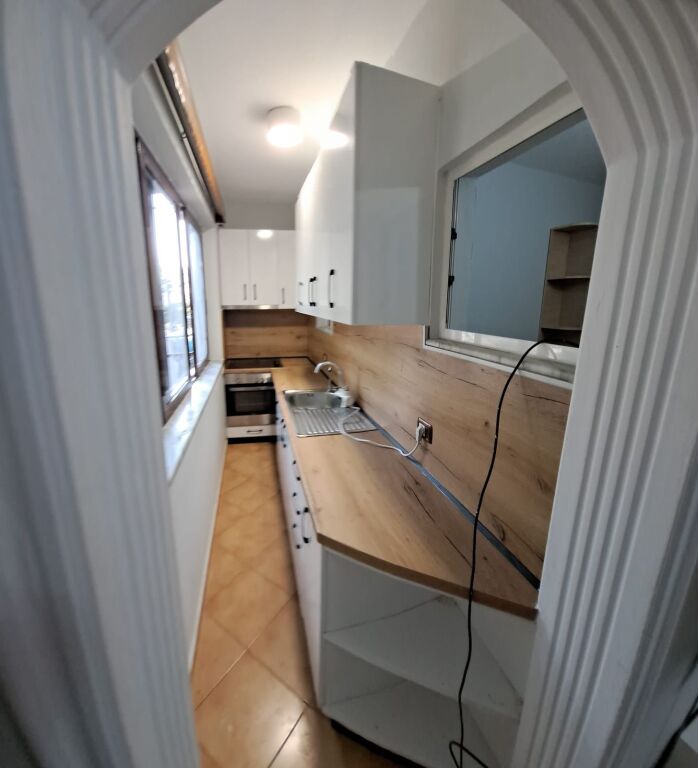 Apartament 2+1 me qira ne Xhamllik!