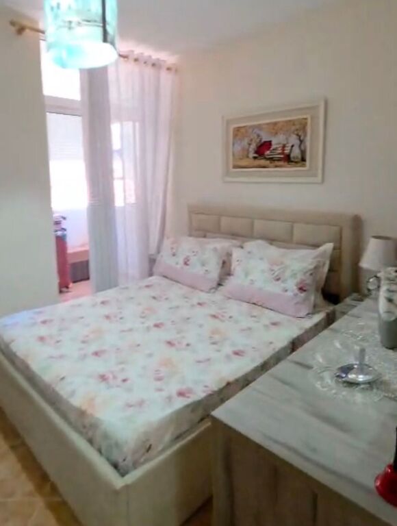 Apartament 1+1 me qira tek Rruga e Kavajes!