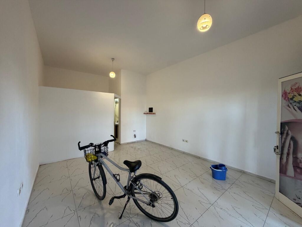 Business premises for rent
