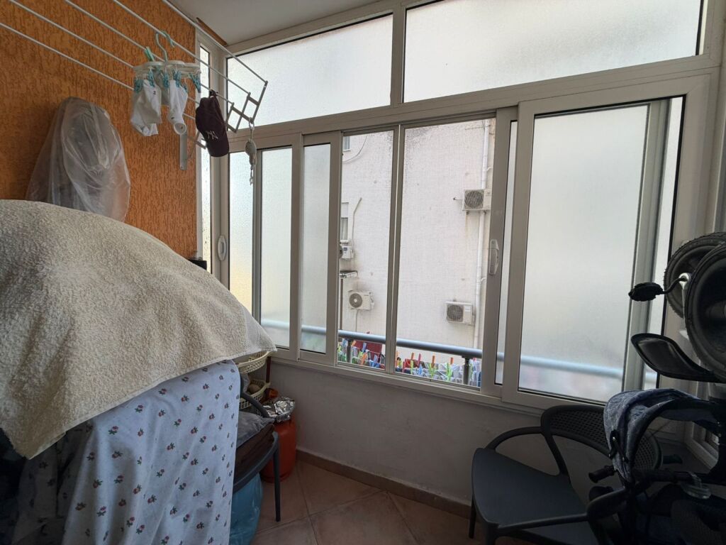 Apartament 1+1 për Shitje – Shkëmbi i Kavajës, pranë Coloseut