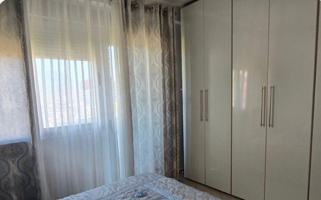 Apartament 3+1 ne shitje , Perballe Delijorgjit !
