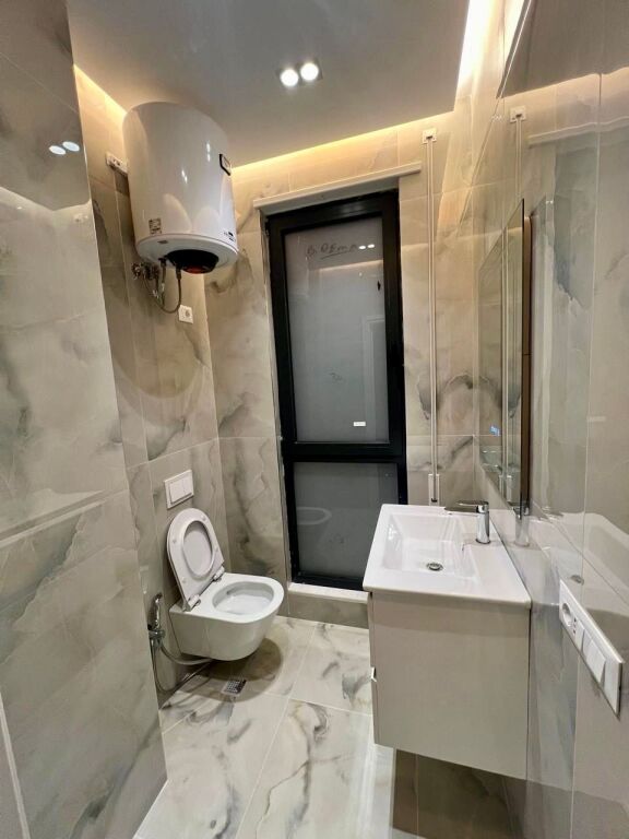 📣 QERA Apartament 3+1+2 📍 Rezidenca Erli, Prane UET, Porcelan 🛣️ Rruga “Xhanfize Keko” ✨