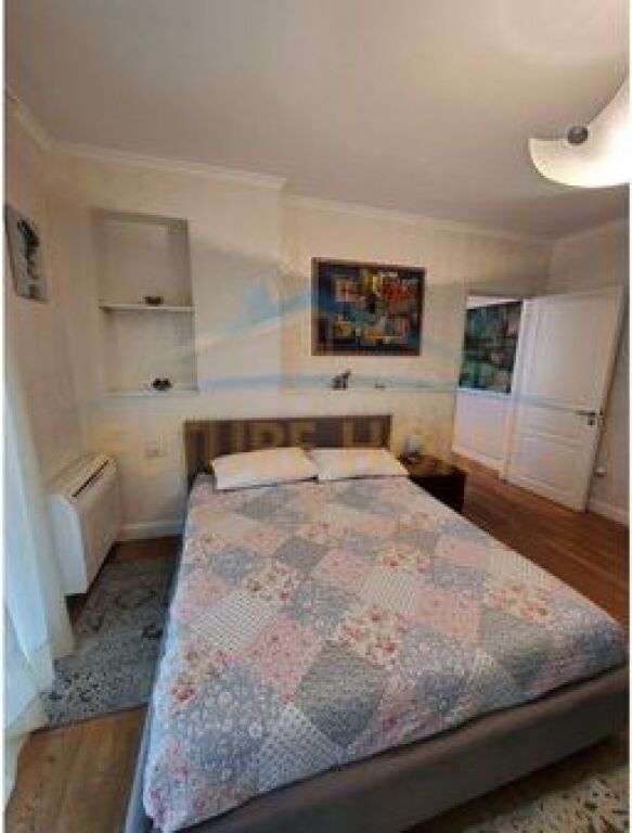 Qera, Apartament 2+1+2 , Tek Mozaiku , 21 Dhjetori/ALF74031