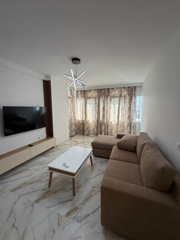 2+1, 4th floor elevator, Laprake, 600 thousand lek