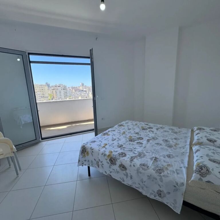 Shitet Apartament 2+1 me pamje deti dhe Garazh te mbyllur 30m2