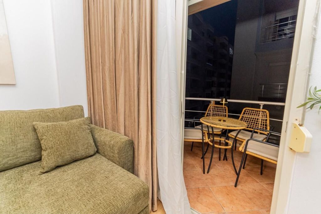 Shitet Apartament 1+1 te Shkembi Kavajes