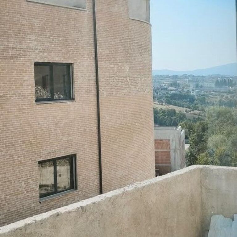 🏡 SHITET DUPLEX | SWAN LAKE RESIDENCE – FARKË ✨