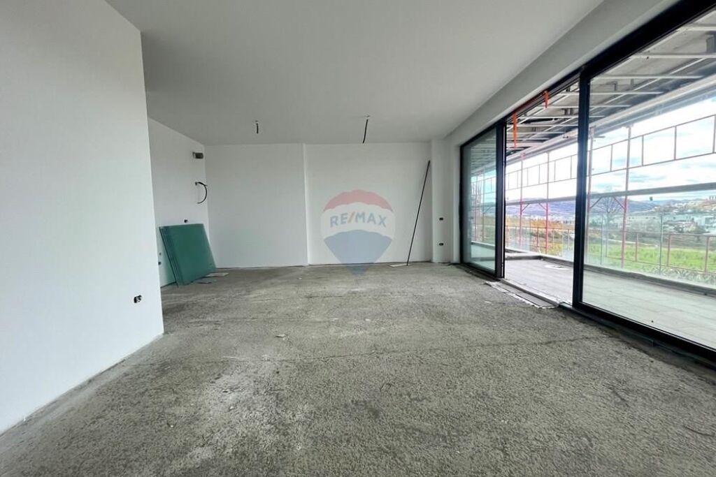 Apartament ne shitje, 2+1 me verande, prane TEG!