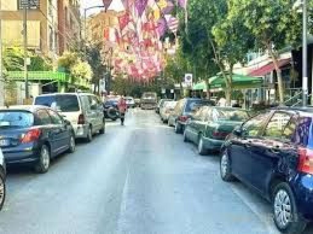 Via E Bogdaneve - Affittasi 1+1 A 5 Minuti Dal Centro Palazzo Con Ascensore