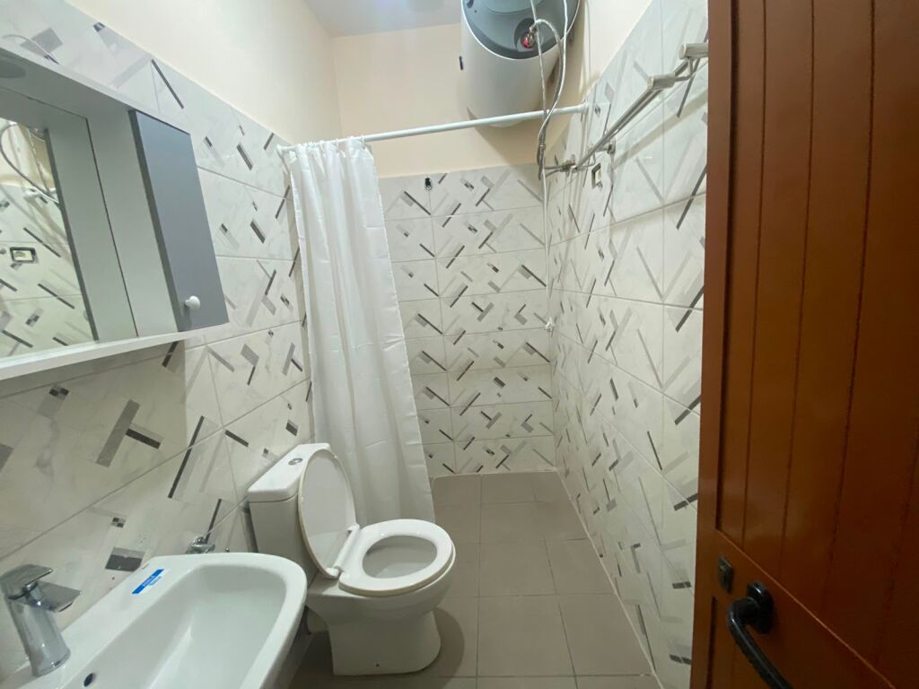 Apartament 1+1 per qera Kombinat !