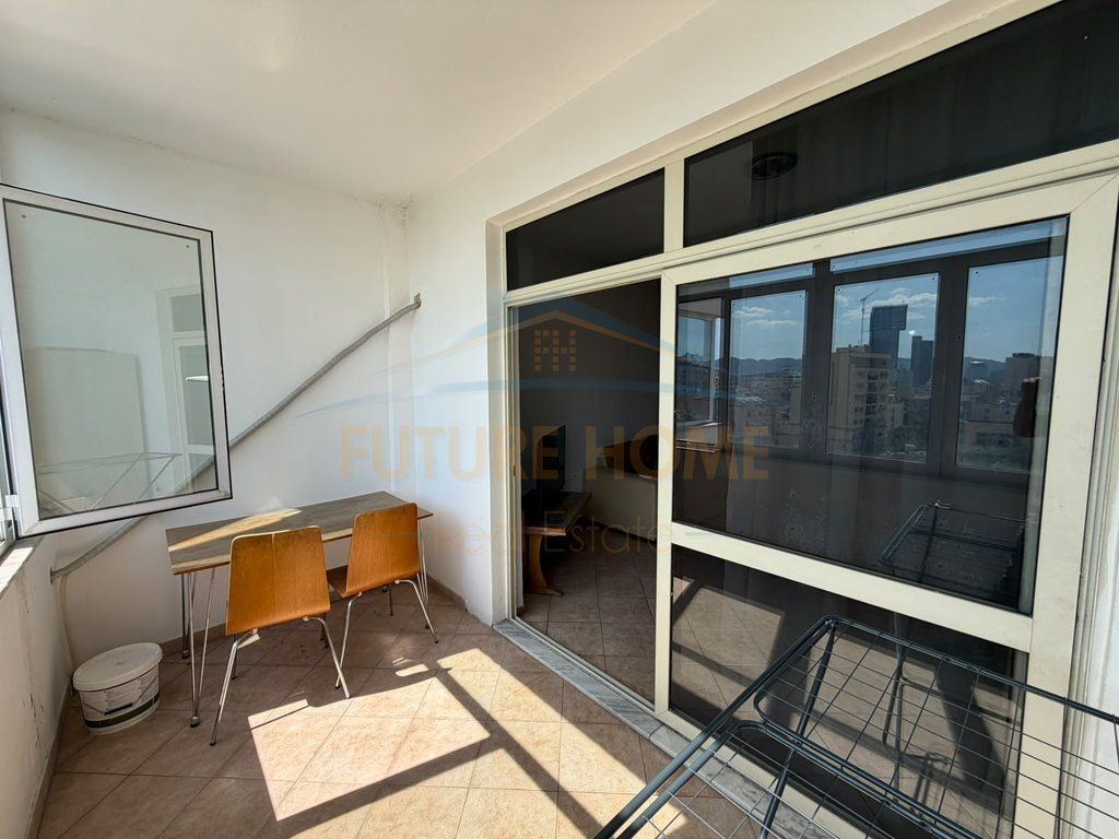 Qira, Apartament 2+1+2, Bulevardi Zogu I, Tiranë