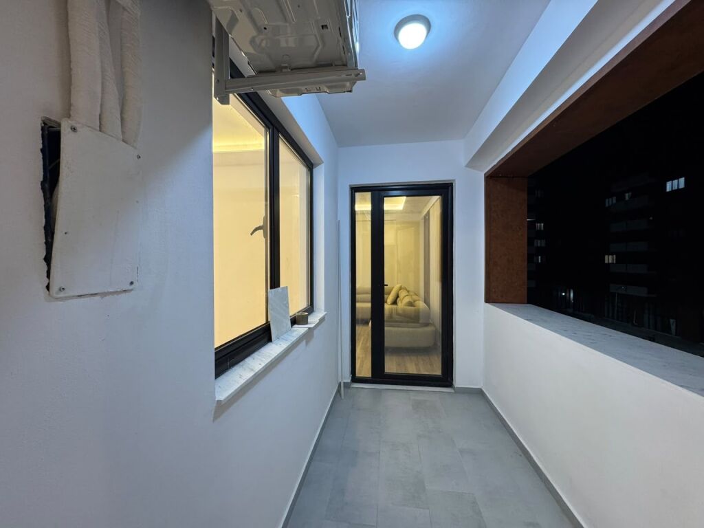 Apartment 2+1+parking for rent in Astir at the Urban Gate Complex. 65000 lek