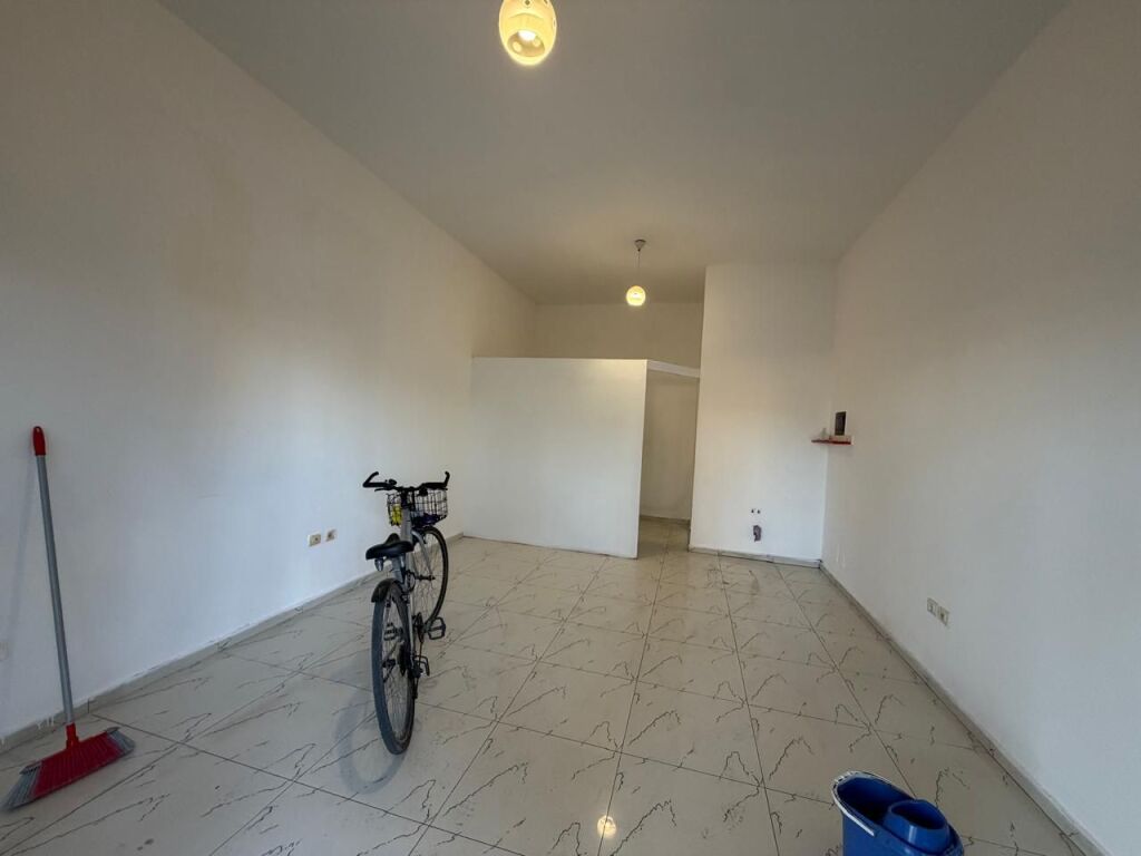 Business premises for rent