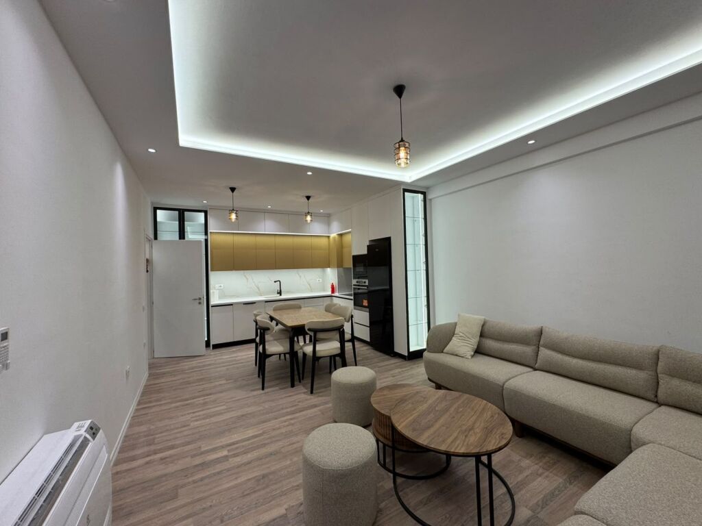 Apartment 2+1+parking for rent in Astir at the Urban Gate Complex. 65000 lek