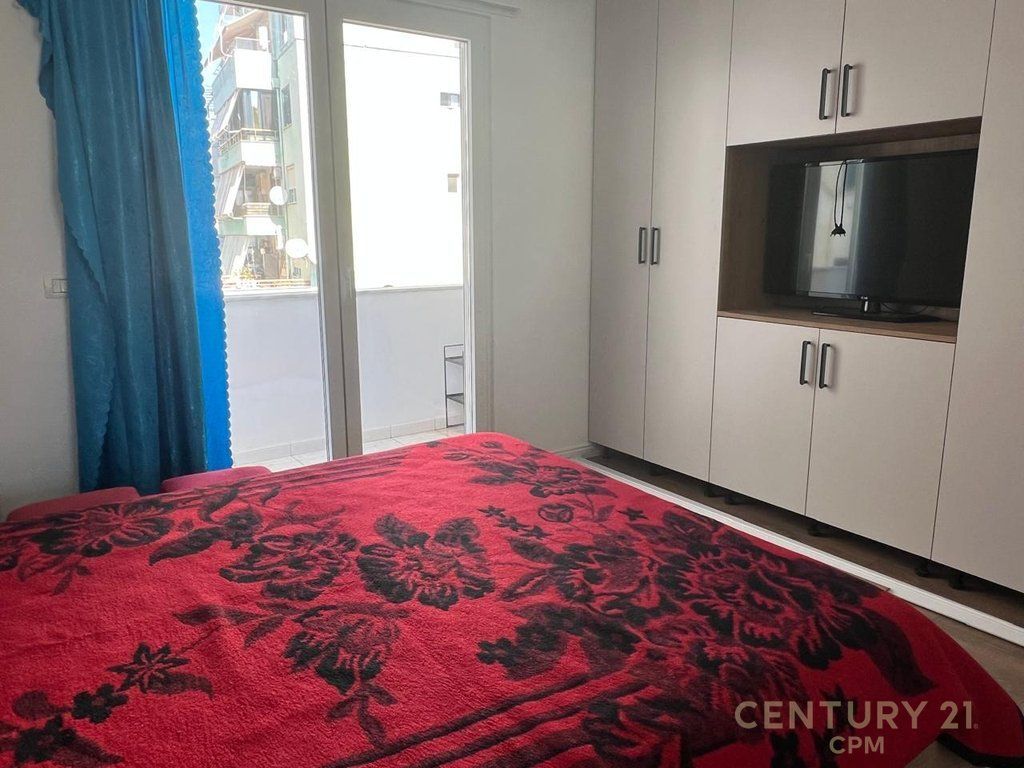 1+1 for rent at Wilson Square