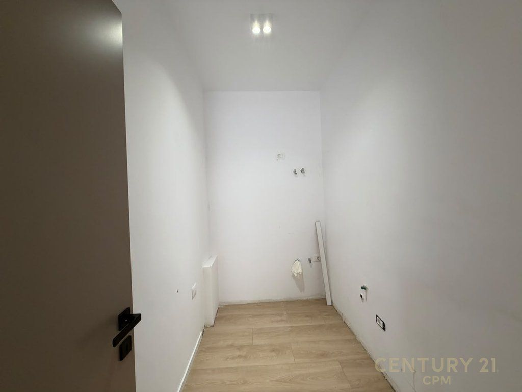 OFFICE FOR RENT IN THE FORMER BLOK! 2,000 € /Month