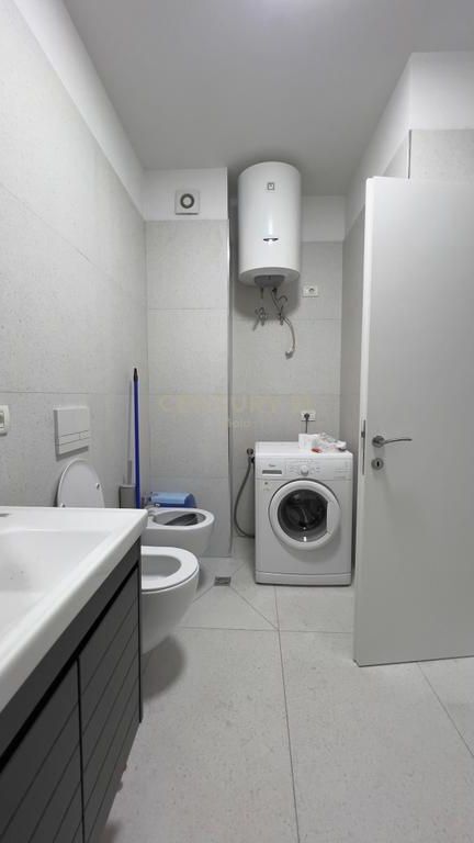 APARTMENT FOR RENT + PARKING SPACE AT THE ELECTRIC MARKET!! 700 € /Month