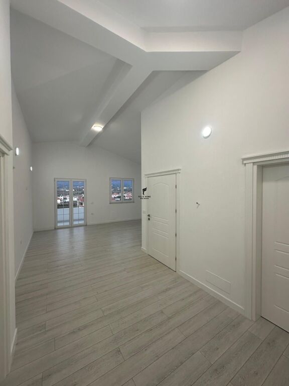 OFFICE FOR RENT 1000 M2 TEG 250,000 LEKE  FH-92671