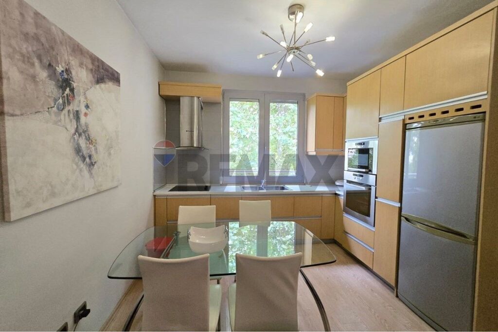 Apartament - Për Shitje - Ura e Tabakëve, Tiranë(ID: 530201001-881)