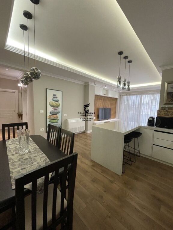 APARTAMENT ME QERA 2+1+BALLKON RRUGA BARDHYL 85.000 LEKE  FH-92813