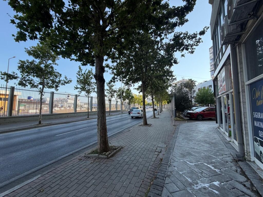 Business premises for rent