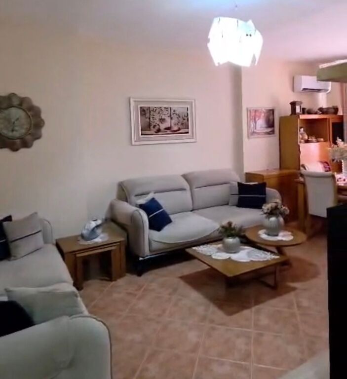Apartament 1+1 me qira tek Rruga e Kavajes!