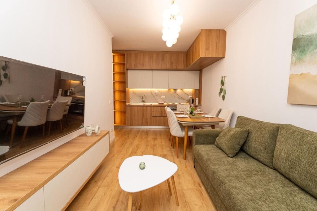 Shitet Apartament 1+1 te Shkembi Kavajes