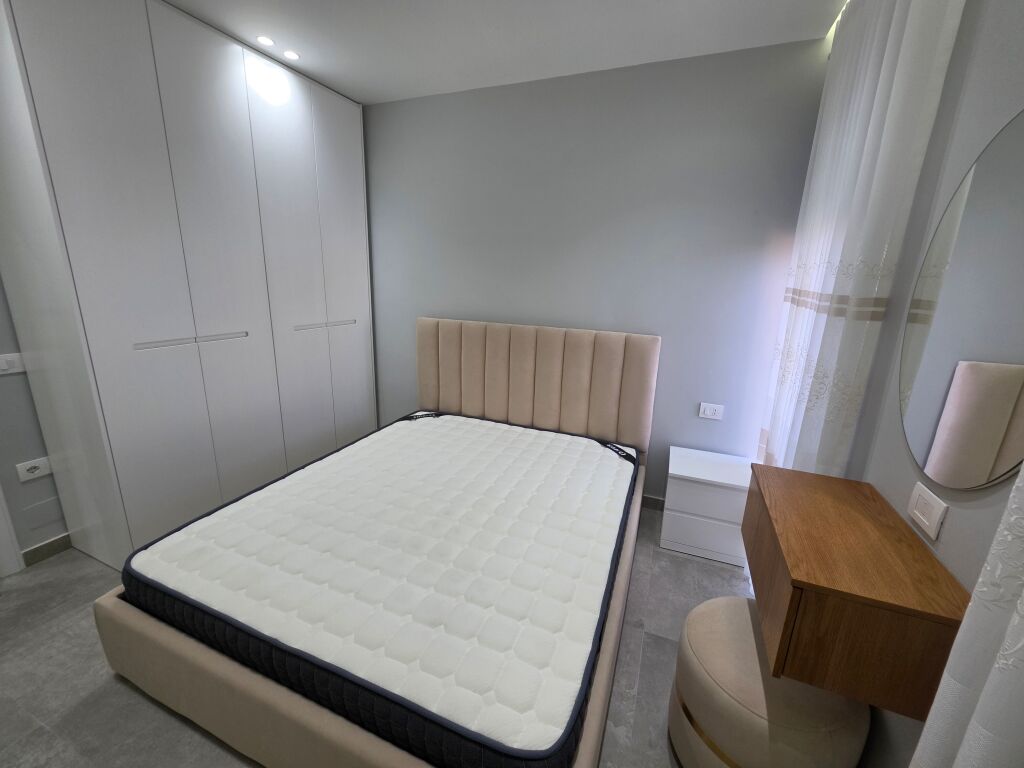 🏡 Apartament 1+1 me qera  📍 Rruga e Dibrës, pranë njësisë numër 8 💵 Çmimi: 70.000 Lekë/Muaj