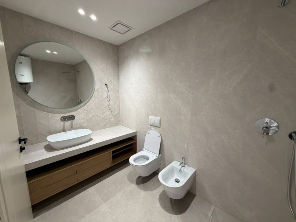 🏡 SHITET / JEPET ME QIRA – APARTAMENT 3+1 | ISH EKSPOZITA