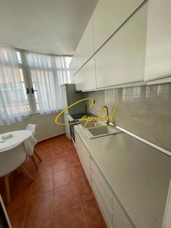 APARTAMENT ME QIRA 2+1 KOMUNA E PARISIT 700 EURO