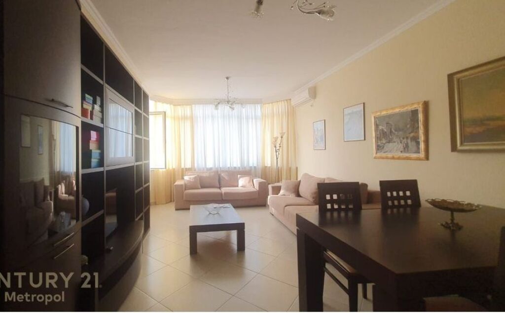 Appartamento 2+1+2 in Affitto – Comune di Parigi, Tirana