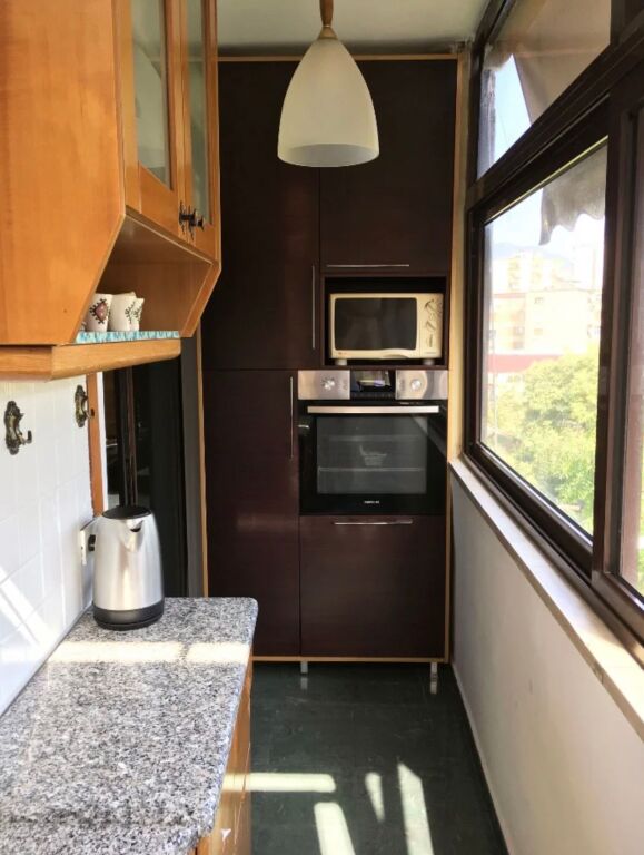 Apartament me qera 2+1 Rruga e Durresit