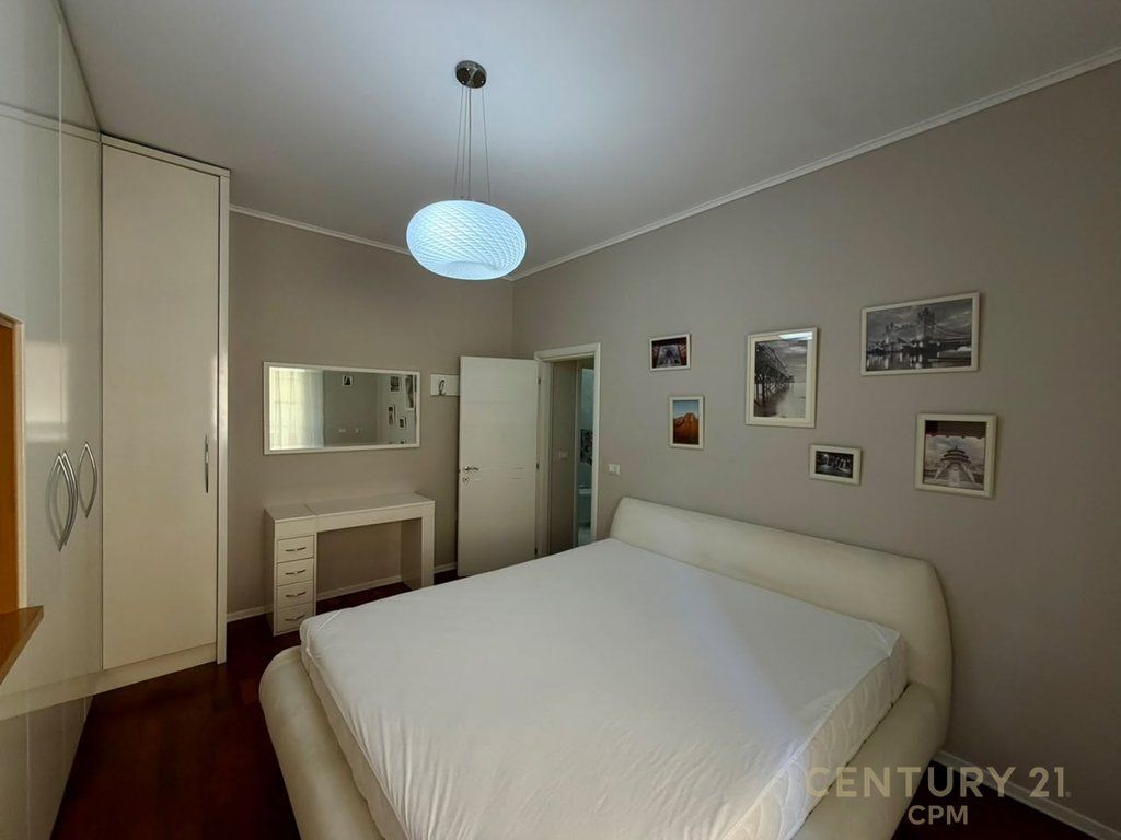 Apartment 1+1 for rent at Pazari I Ri