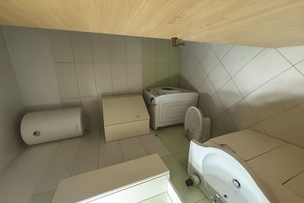 SHITET APARTAMENT 1+1 RRUGA E DIBRES 155.000 EURO FH-92652