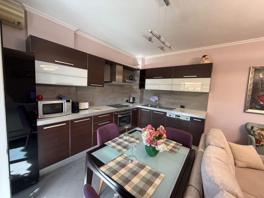 Për Qira - Apartament 2+1 - Pranë Air Albania