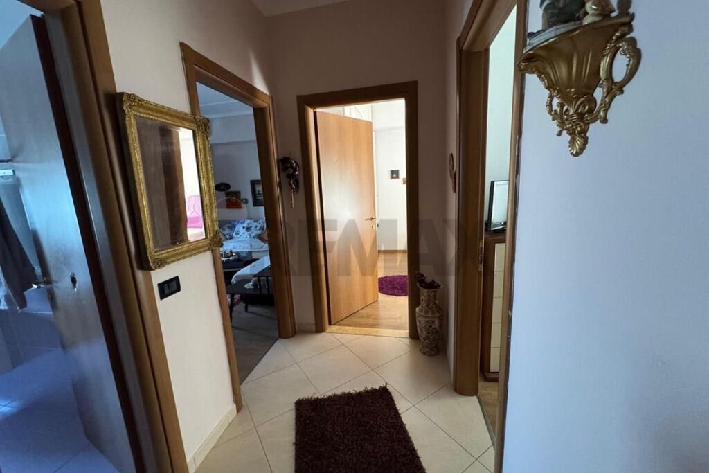 Apartament 2+1 per qira tek Eleonora