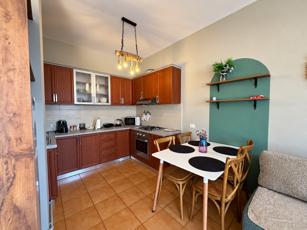 For sale, Apartment 1+1, Barrikadave Street, Tirana