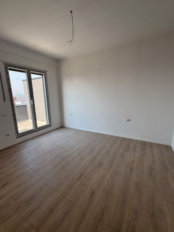 Apartament 2+1+2 Në Shitje Kamëz ID 5535