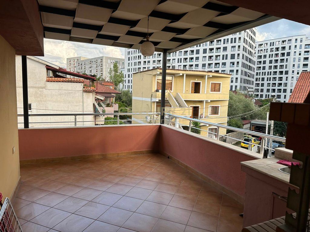 Apartament 2+1+3 | Ish-Fusha e Aviacionit 1,000 € /Muaj