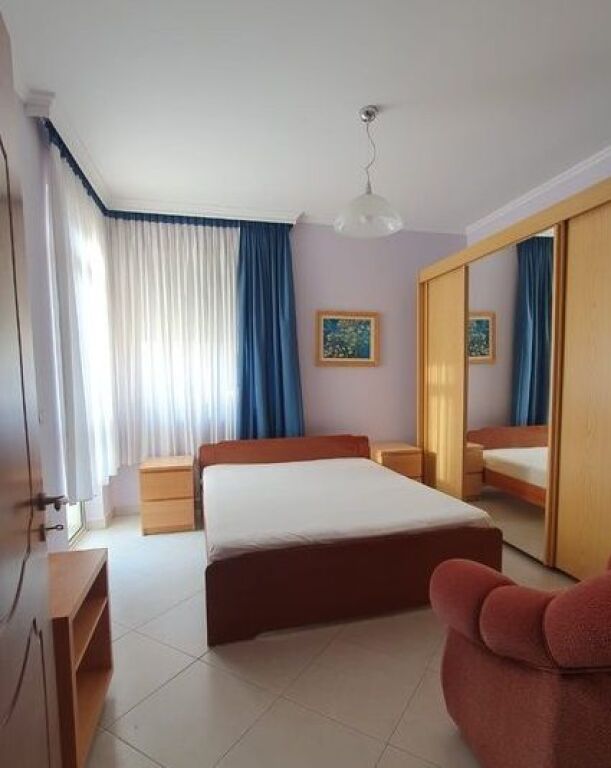 Appartamento 2+1+2 in Affitto – Comune di Parigi, Tirana